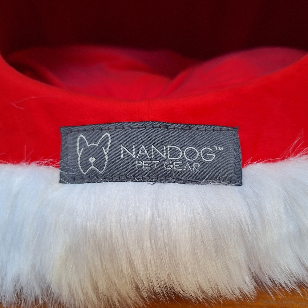 Nandog Santa Hat Dog Bed Christmas Holiday Cat Bed Pom Pom Fur Red - Picture 3 of 11